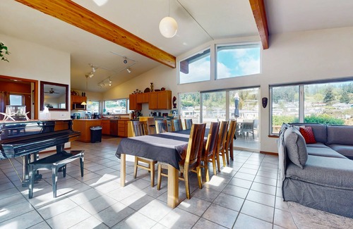 Oak Harbor Casa | Peaceful Island Retreat with Community Dock on Whidbey Island