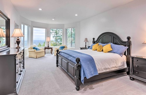 Issaquah Casa | Peaceful Issaquah Hideaway w/ Sweeping Views