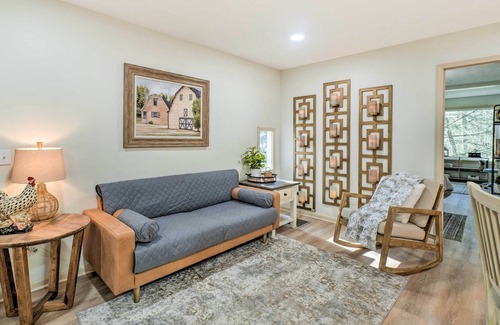 Jamestown Casa | Peaceful Jamestown Retreat w/ Sauna!