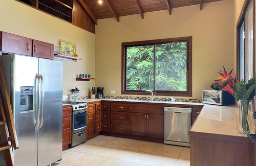 Uvita Casa | Nueva piscina casa con increíble vista de la cola de las ballenas, Uvita Costa Rica