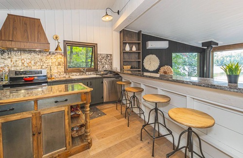 Dysart et al Cabaña | Peaceful Lakefront Cottage On Little Kennisis Lake