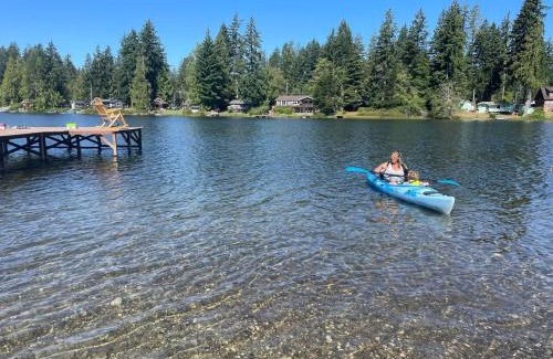 Belfair Casa | Peaceful Lakefront Retreat