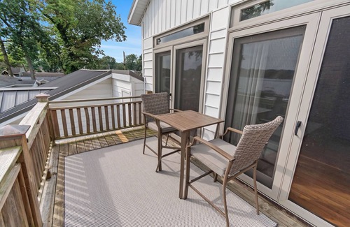 Bristol Casa | Peaceful Lakehouse Crystal Clear Water Views Family Fun