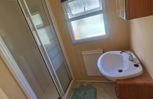 Llanfair Caereinion Cabina | Peaceful Lodge in Welshpool