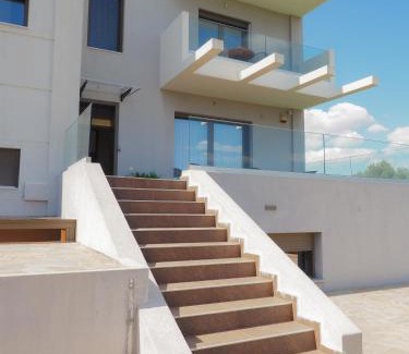 Pikermi Apartamento | Peaceful Maisonette near Rafina