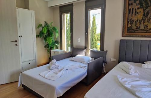 Pikermi Apartamento | Peaceful Maisonette near Rafina