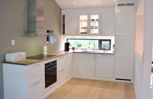 Fana Apartamento | Peaceful, modern home, central with free parking