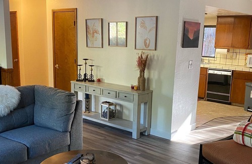 Apple Hill Casa | Peaceful mountain home- Minutes To Sly Park/Jenkinson Lake and Apple Hill
