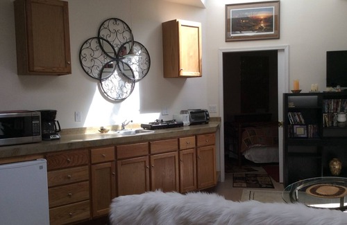Scotts Valley Cabaña | Quiet Mountain Retreat