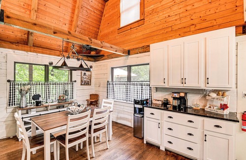 Mount Juliet Cabina | Peaceful Mt Juliet Cabin w/ Hot Tub & Fire Pit