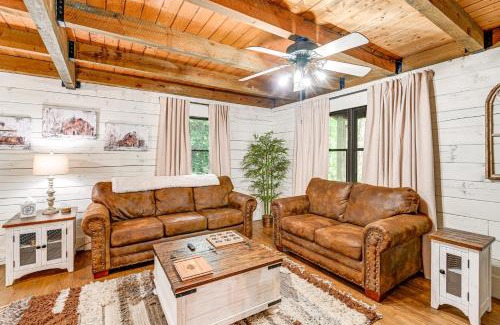 Mount Juliet Casa | Peaceful Mt Juliet Cabin with Hot Tub and Fire Pit