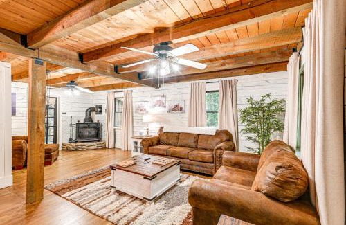Mount Juliet Casa | Peaceful Mt Juliet Cabin with Hot Tub and Fire Pit