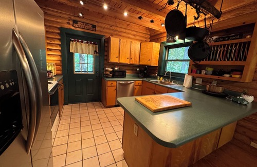 Franklin Cabina | Peaceful Mtn Cabin for 6 private w/wifi & firepit