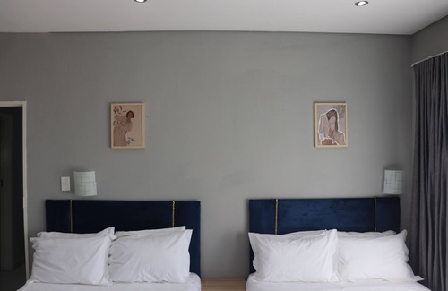 Centurion Casa | Peaceful n Central location nFast WiFi & workspacen 24/7 security cameras