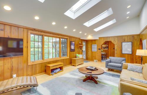 New Buffalo Casa | Peaceful New Buffalo Home Walk to Lake Michigan!