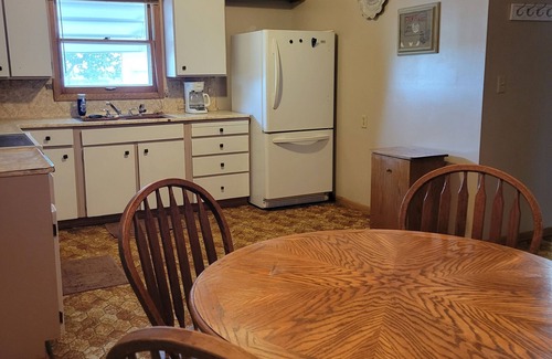 Plankinton Casa | Peaceful Nostalgic Farmhouse