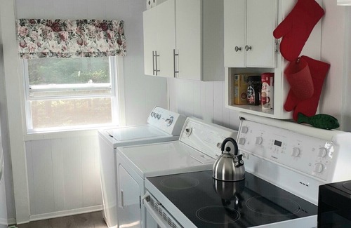 Halifax County Cabaña | Peaceful/ Oceanfront - Housekeeping Cottage with water access.