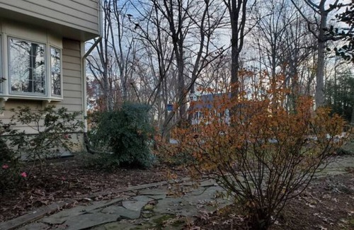 Reston Casa | Peaceful Oasis in North Point - BBQ Grill - Hot Tub