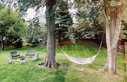 Overland Park Apartamento | Peaceful Oasis in Kansas City