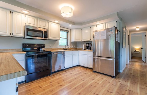 South Pomfret Casa | Peaceful oasis, stunning views, less than 10 mins from Woodstock Village