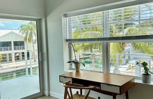 Summerland Key Casa | PEACEFUL PARADISE DEEP WATER CANAL! MINUTES TO OCEAN Fishing and Lobster season