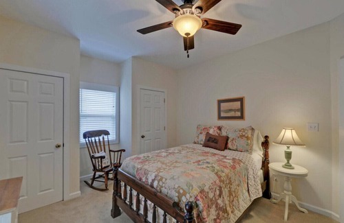 Hartwell Casa | Peaceful Paradise on Lake Hartwell - Sleeps 8