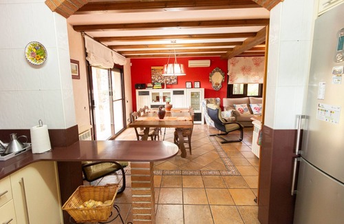 Vacarisses Villa | ¡Perfección pacífica, a solo 30 km de Barcelona!