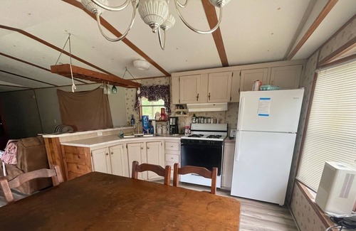 Salem Casa | Peaceful pile dwelling two bedroom home.