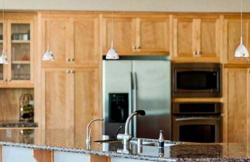 Gold Mountain Casa | Peaceful Pines | Golf | Pool | Hot Tub | Gym | A/C