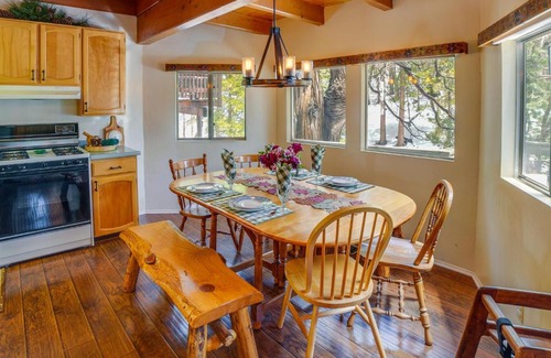 Running Springs Casa | Peaceful Pines Running Springs Home with 3 Decks