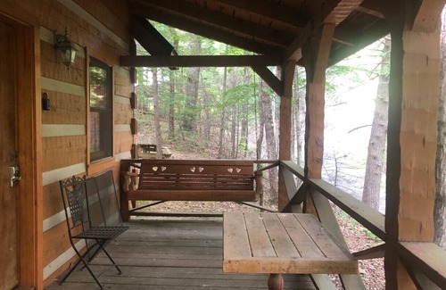 Cosby Cabina | Peaceful Pines -Simple and authentic log cabin