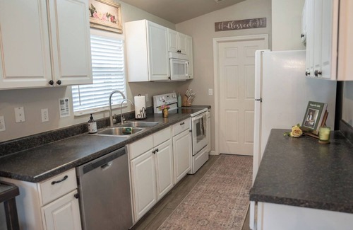 Fort Myers Casa | Peaceful Place a Charming 3-bedroom house with AC and WiFi in Fort Myers