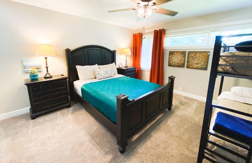 Monett Casa | Peaceful Place: Upscale Accomodations, Small Town Feel