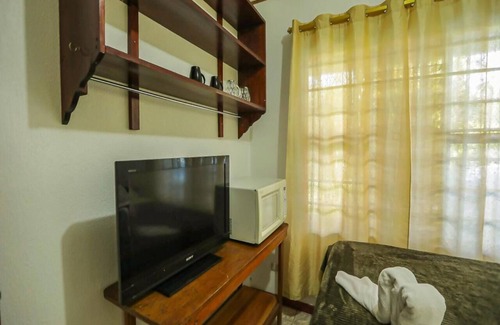 Florencia Casa | Peaceful place with 5 rooms Swimming pool equipped kitchen secured gated