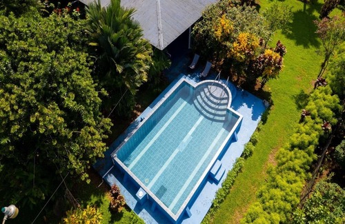 Florencia Casa | Peaceful place with 5 rooms Swimming pool equipped kitchen secured gated