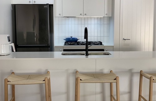 Port Macquarie Casa | Peaceful. Port Macquarie's heart. Up to 5 minutes drive to beach & everywhere.