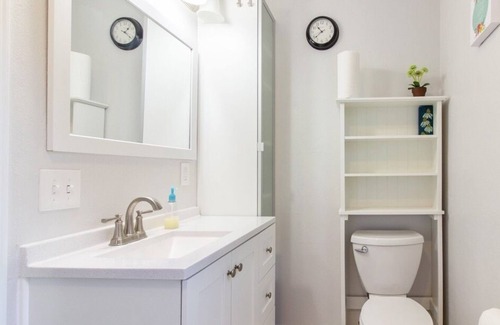 Port Washington Casa | Peaceful Port Washington Getaway Near Downtown!