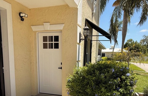 Braden River Apartamento | Peaceful, Private Studio Retreat in a Quiet, Convenient Location with AC & WiFi
