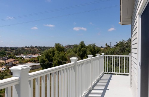 Vista Casa | Tranquila villa privada con hermosas vistas del atardecer!