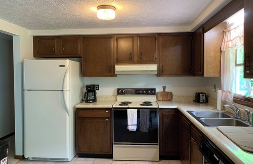 Duncansville Casa | Peaceful Puzzletown, come enjoy the quiet at the foot of the mountains.