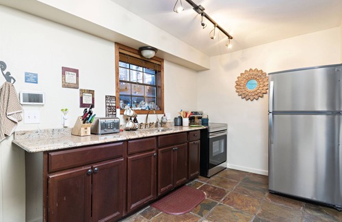 Canoncito Casa | Peaceful & Quaint Guesthouse - 15 min to Santa Fe Plaza - Dog welcome!