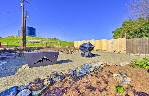 Woodlake Casa | Peaceful Ranch Home with Sierra Nevada Views