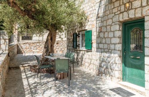East Mani Casa | Peaceful Refuge In Mani 1