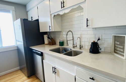 Garden Home-Whitford Casa | Peaceful Remodeled 3BRw/King bed+BBQ/Spacious Deck