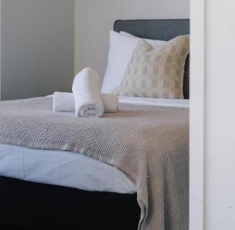 Greenslopes Apartamento | Peaceful Residence with Parking