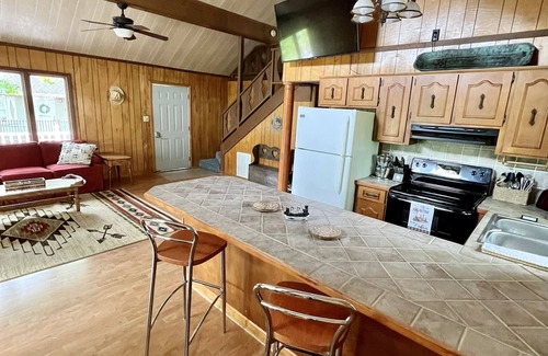 Warm Springs Cabina | Peaceful Retreat in the Heart of Nature on Pine Mountain in Warm Springs, Ga.