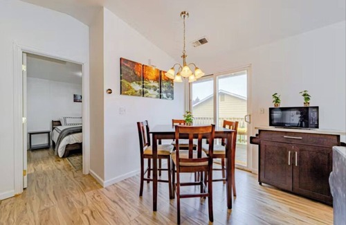 Bayview Casa | Peaceful retreat near the redwoods, ocean, and golf course!