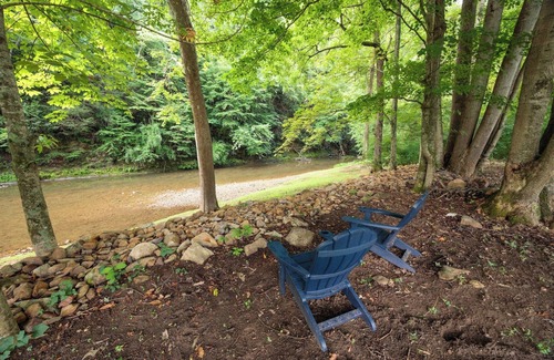 Glace Casa | Peaceful Retreat on Potts Creek. Pet Friendly!