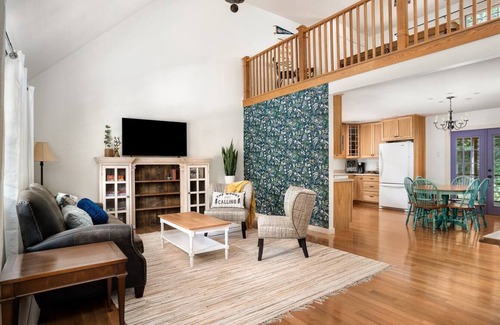 Basye Cabina | Peaceful Retreat with Firepit & Outdoor Theatre!