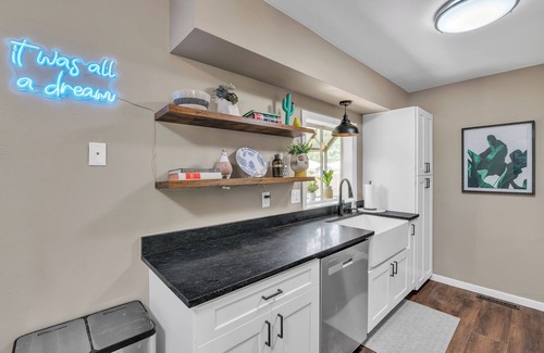 Longmont Casa | Peaceful Retreat with Hot Tub Kid and Dog Friendly